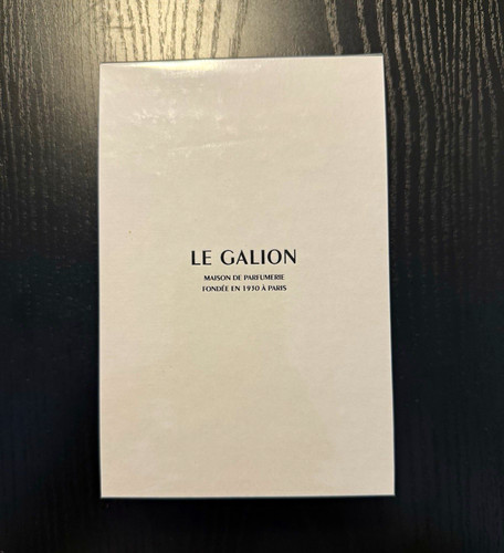 Galion sang bleu - le, eau
